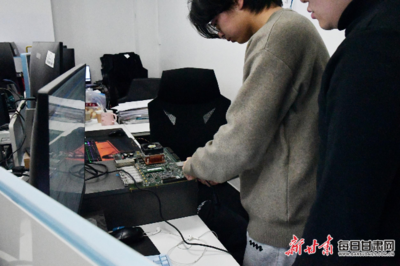 《從“方寸之間”看中國集成電路設(shè)計(jì)的崛起與挑戰(zhàn)》